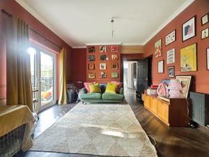 Dining Room- click for photo gallery